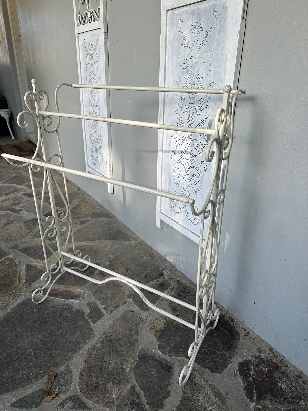 Metal Filigree Towel Rail Aged Cream COLLECT ONLY