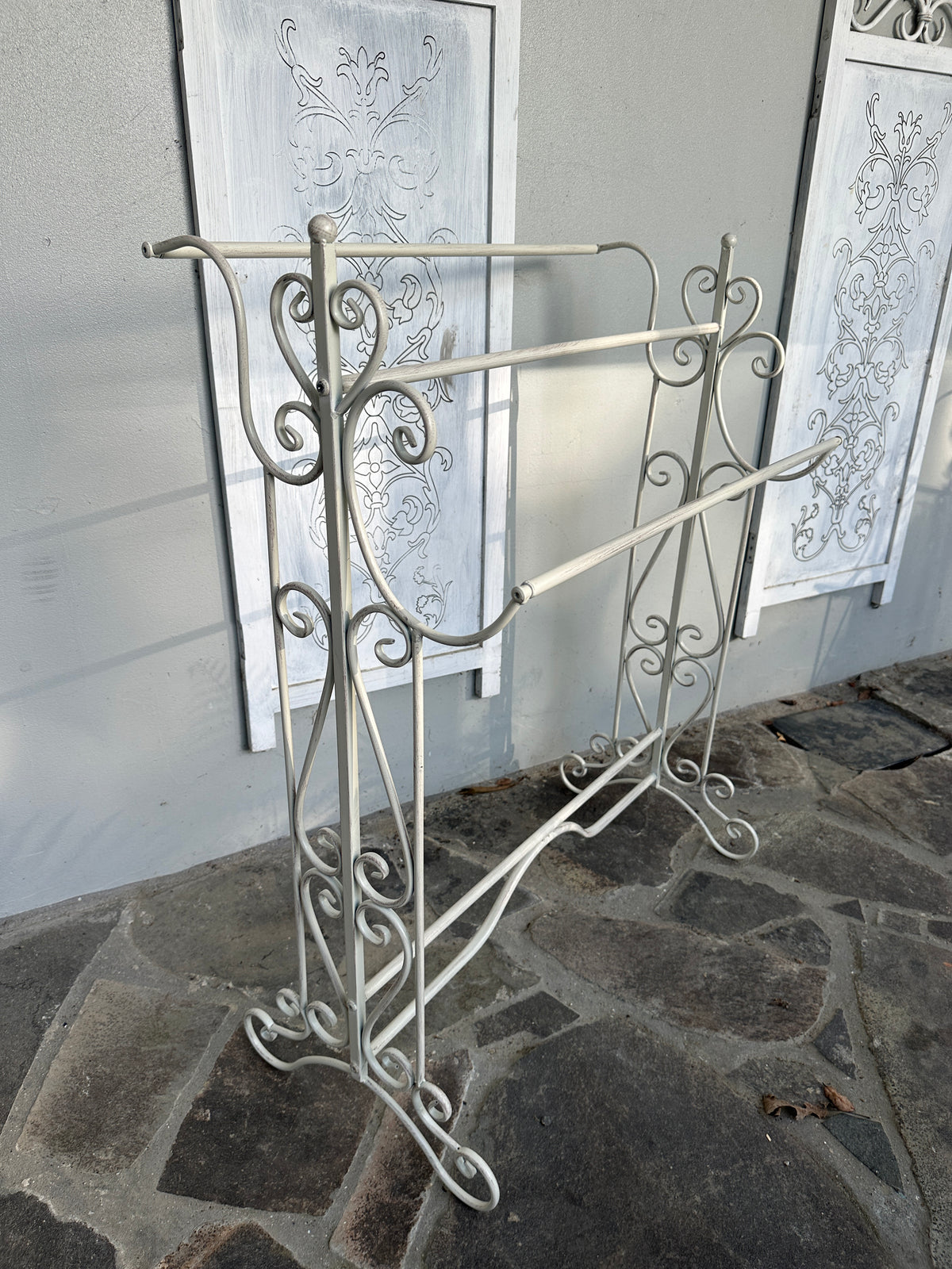 Metal Filigree Towel Rail Aged Cream COLLECT ONLY
