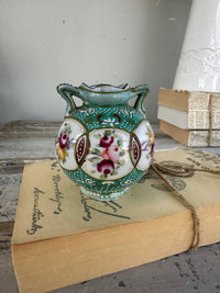 Green vase small very detailed