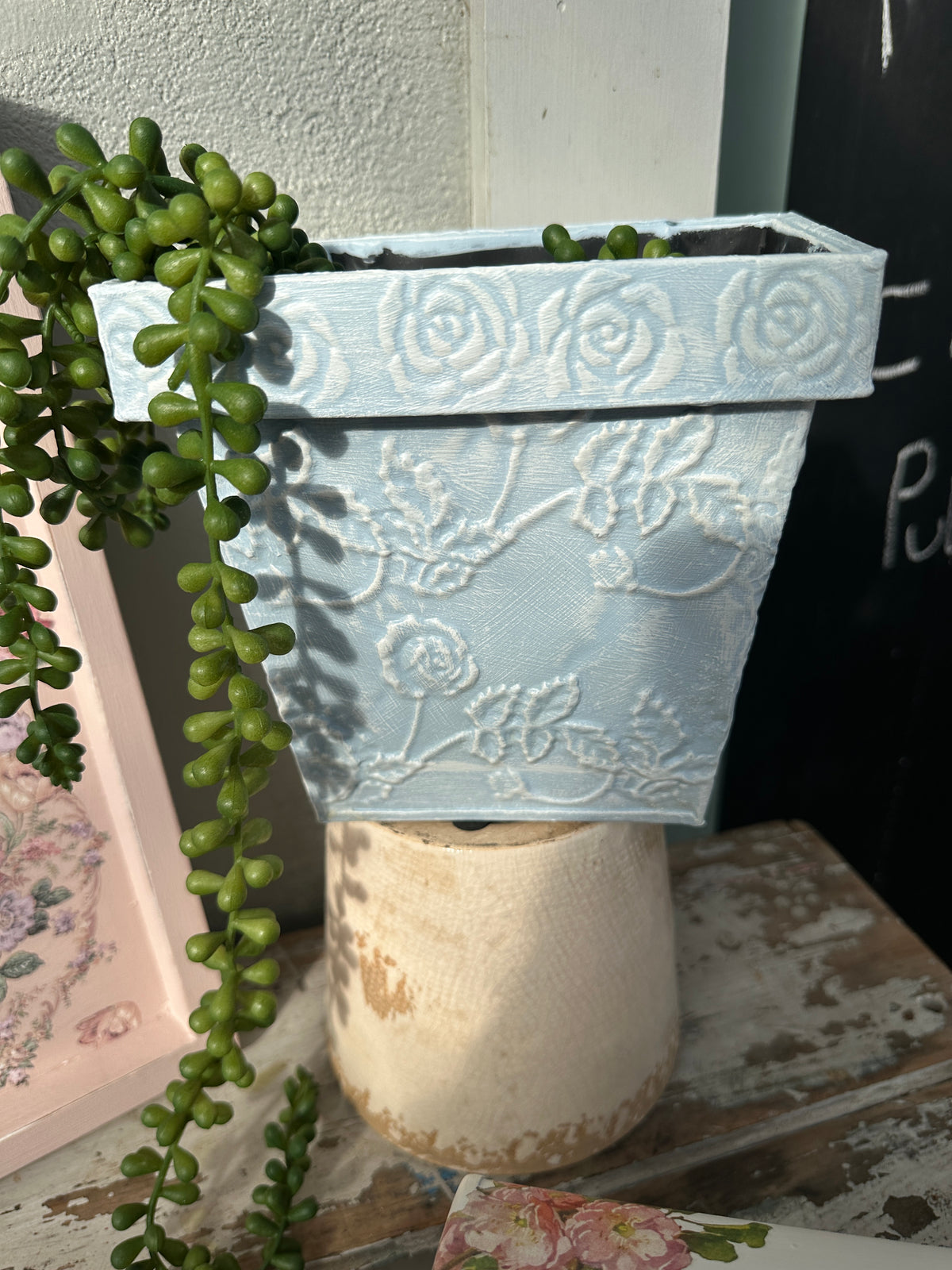 Toulouse metal planter pot