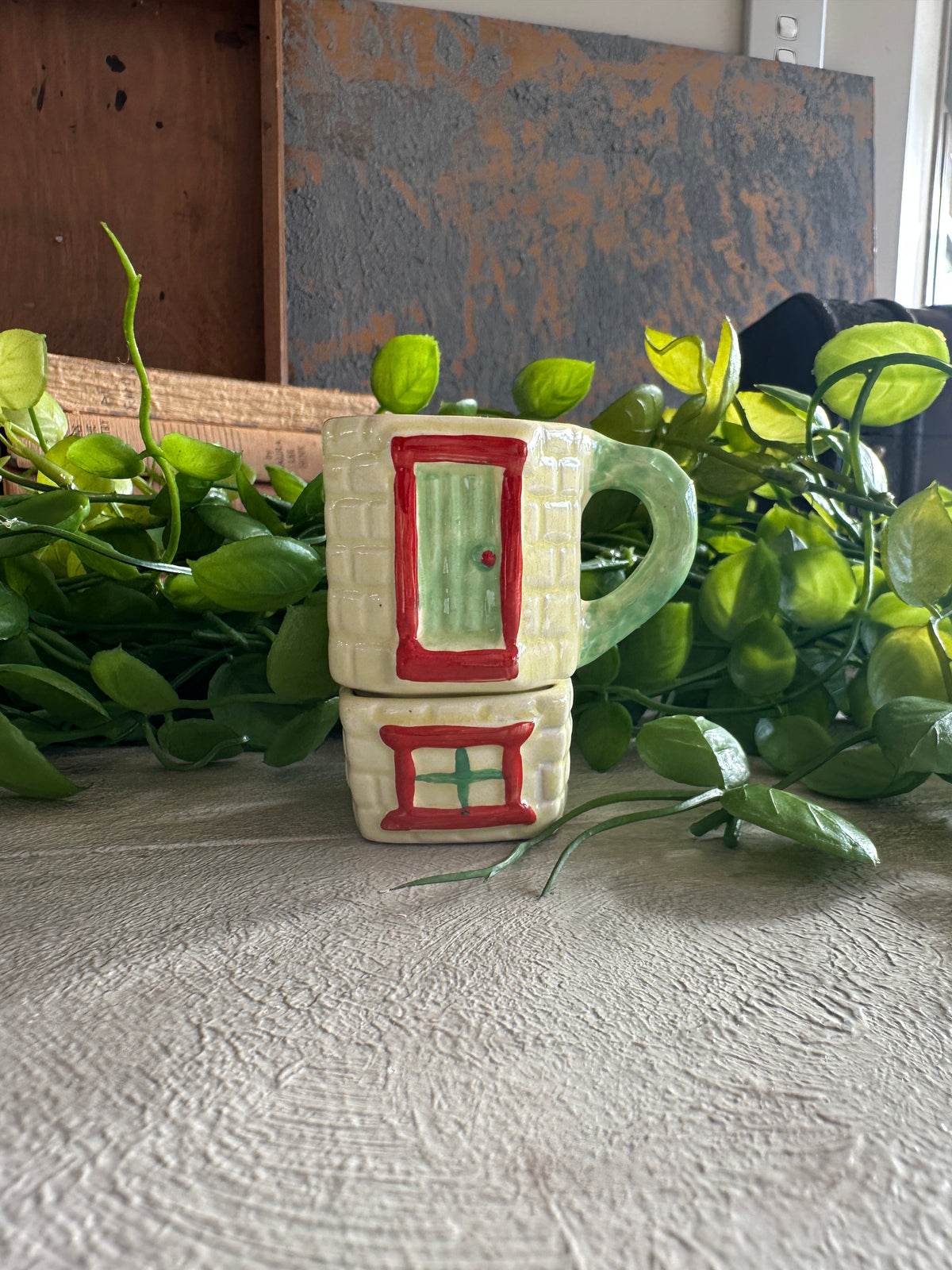 Two piece mini cup and bowl English