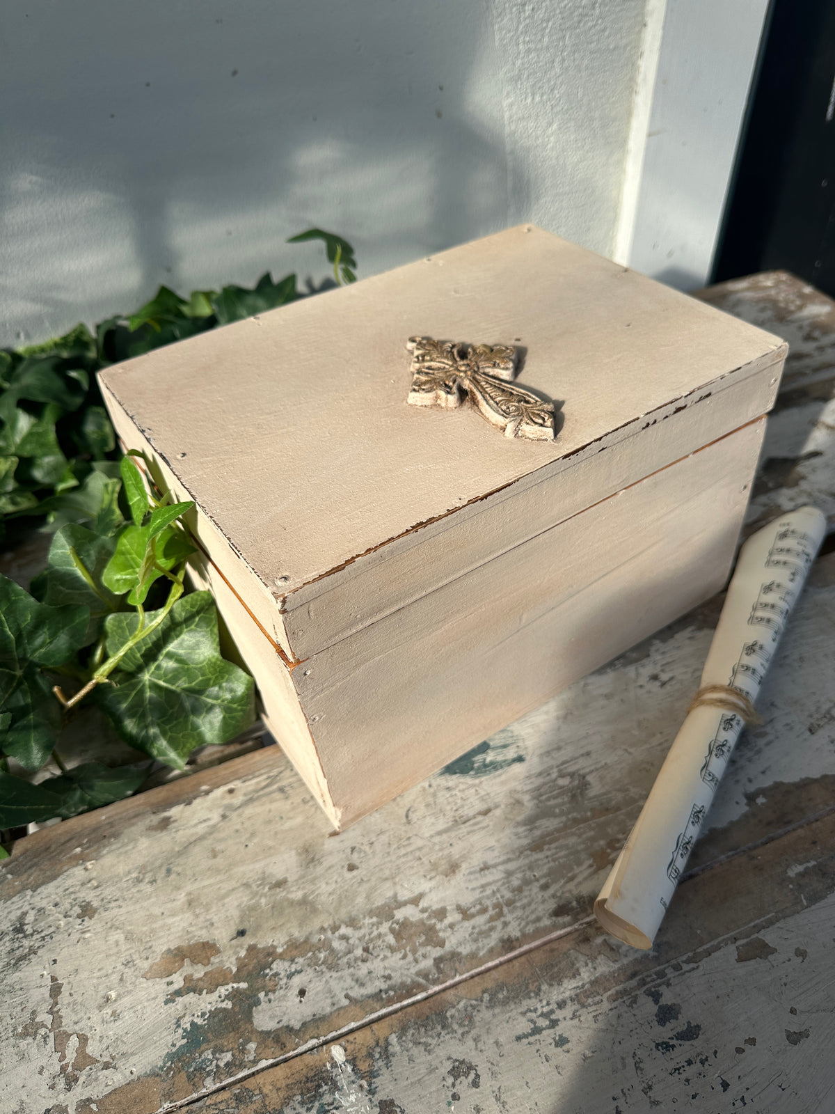 Primitive Cross box