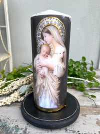 L' innocence Baby and Lamb Candle XL