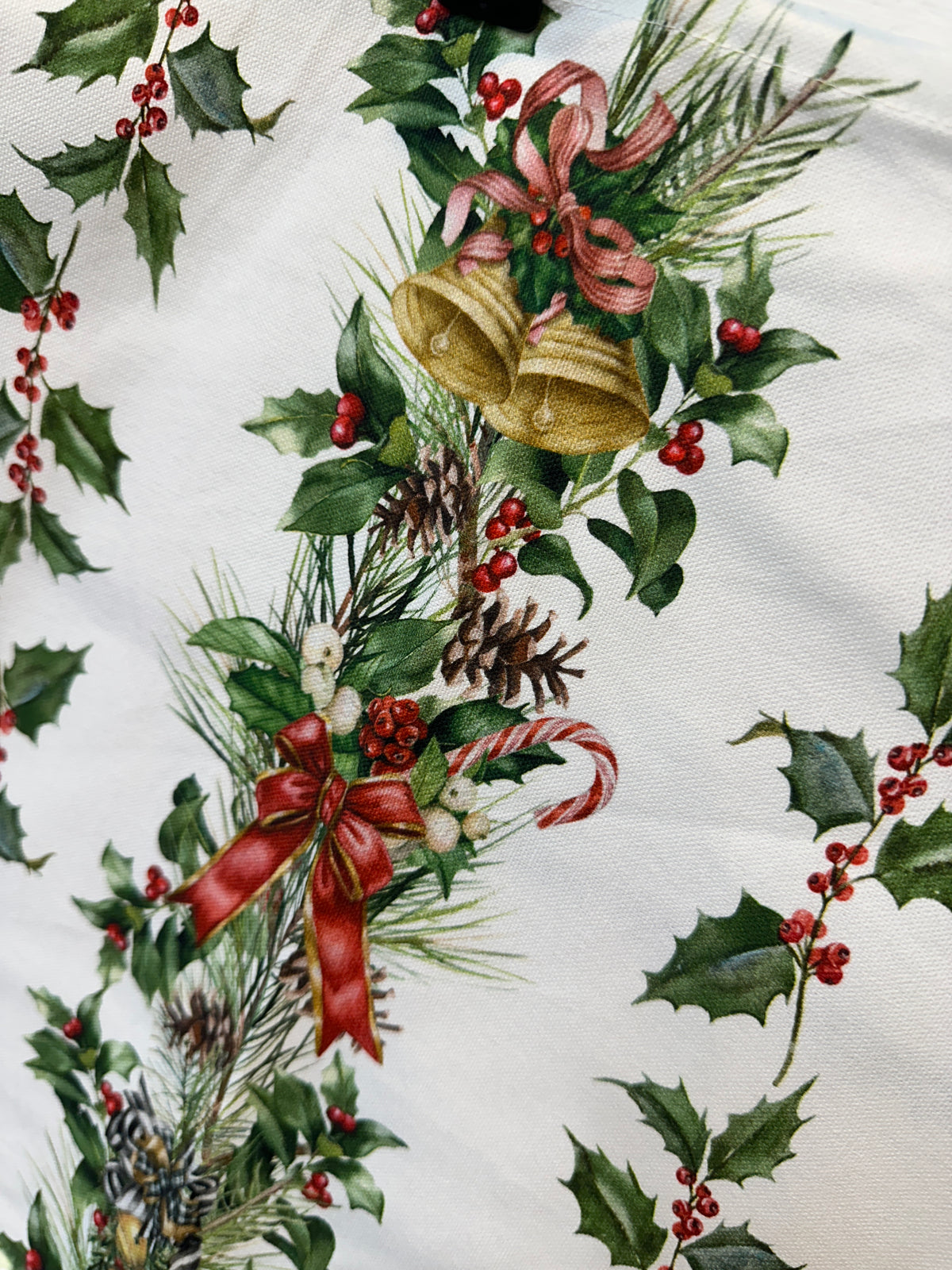 Tea towel Holiday Garland I michel design works