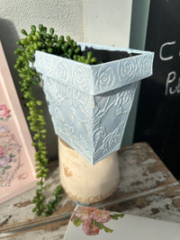 Toulouse metal planter pot