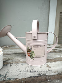 Decorative watering can in Grassmere pink