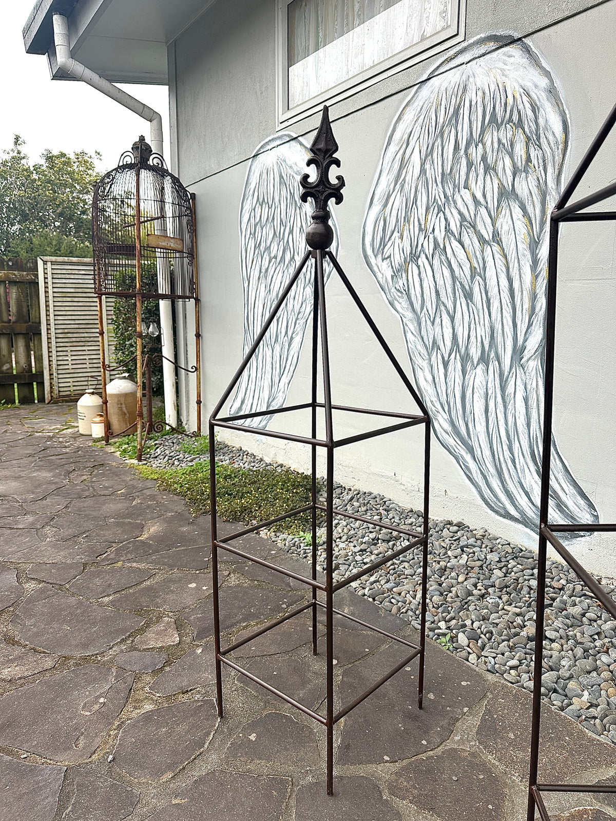 Iron Garden Obelisk frame two sizes COLLECT ONLY
