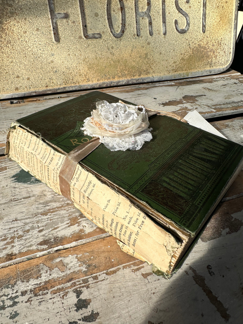 Book Stack green w floral