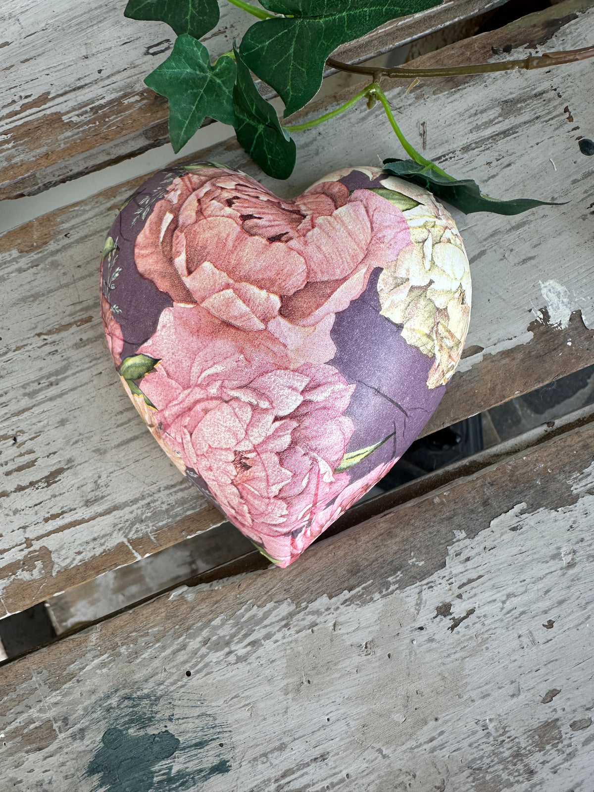 Peony Lilac Ceramic Heart