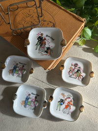 Ashtray set in metal carrier