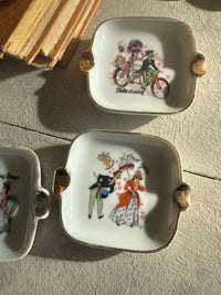 Ashtray set in metal carrier