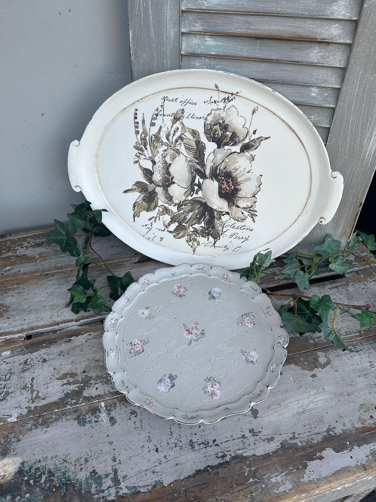 Shabby Chic Parisian Grey round Tray