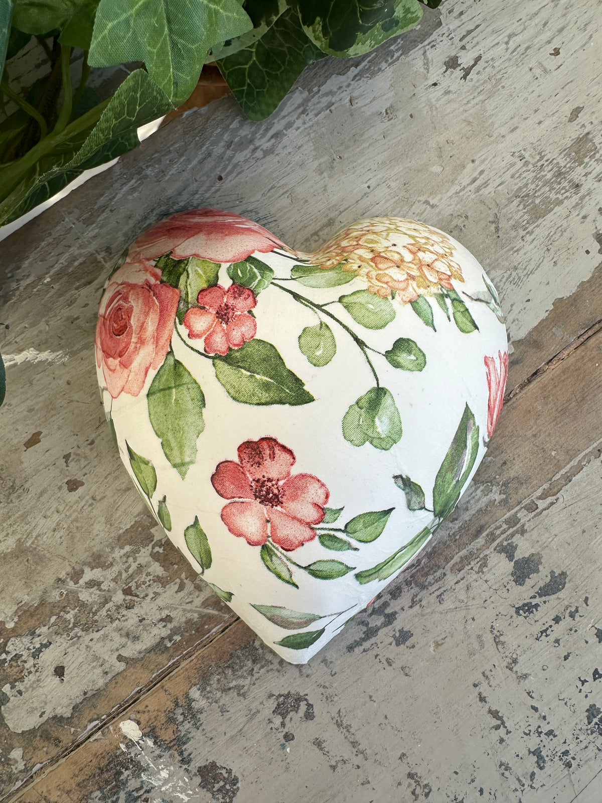Watercolour Hydrangea Ceramic Heart