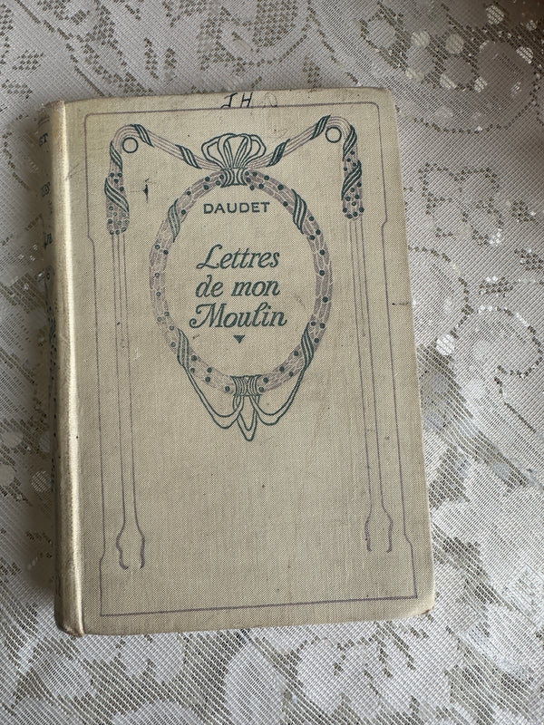 French Lettres de mon Moulin Vintage Book cream small