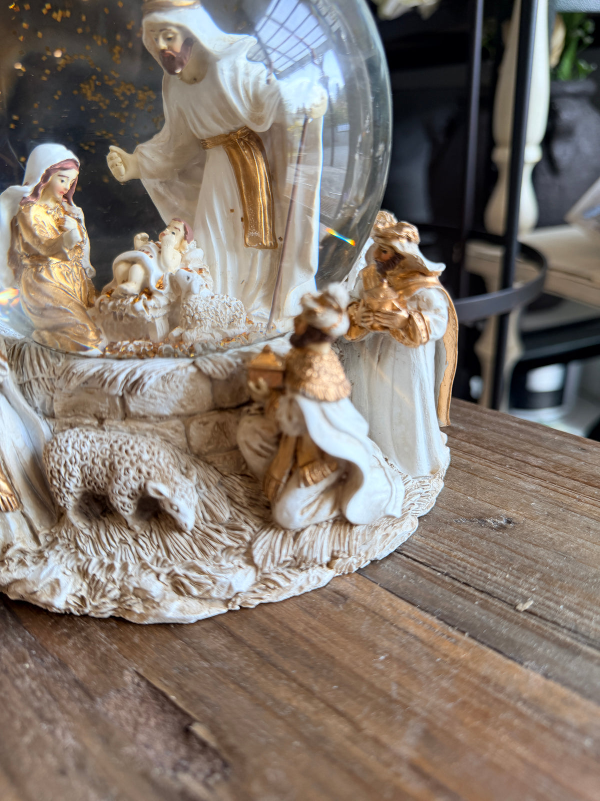 Snow Globe Golden Nativity