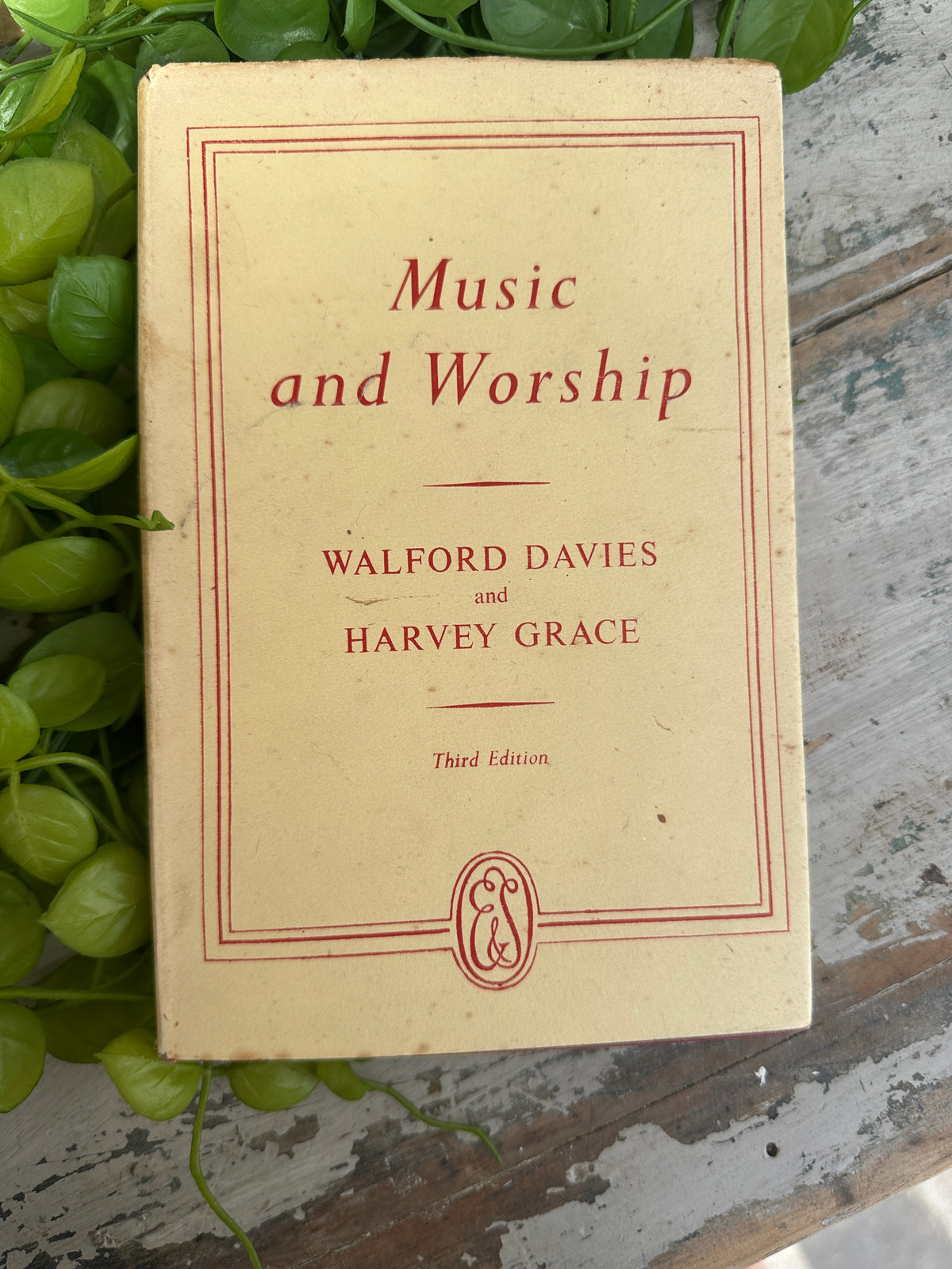 Vintage Book Music & Worship cream cover