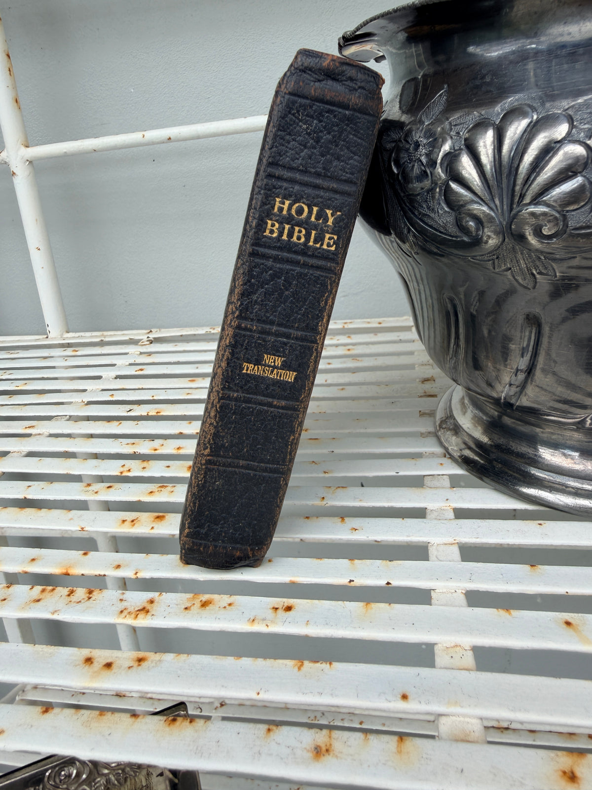 Holy Bible New Translation Vintage Black book