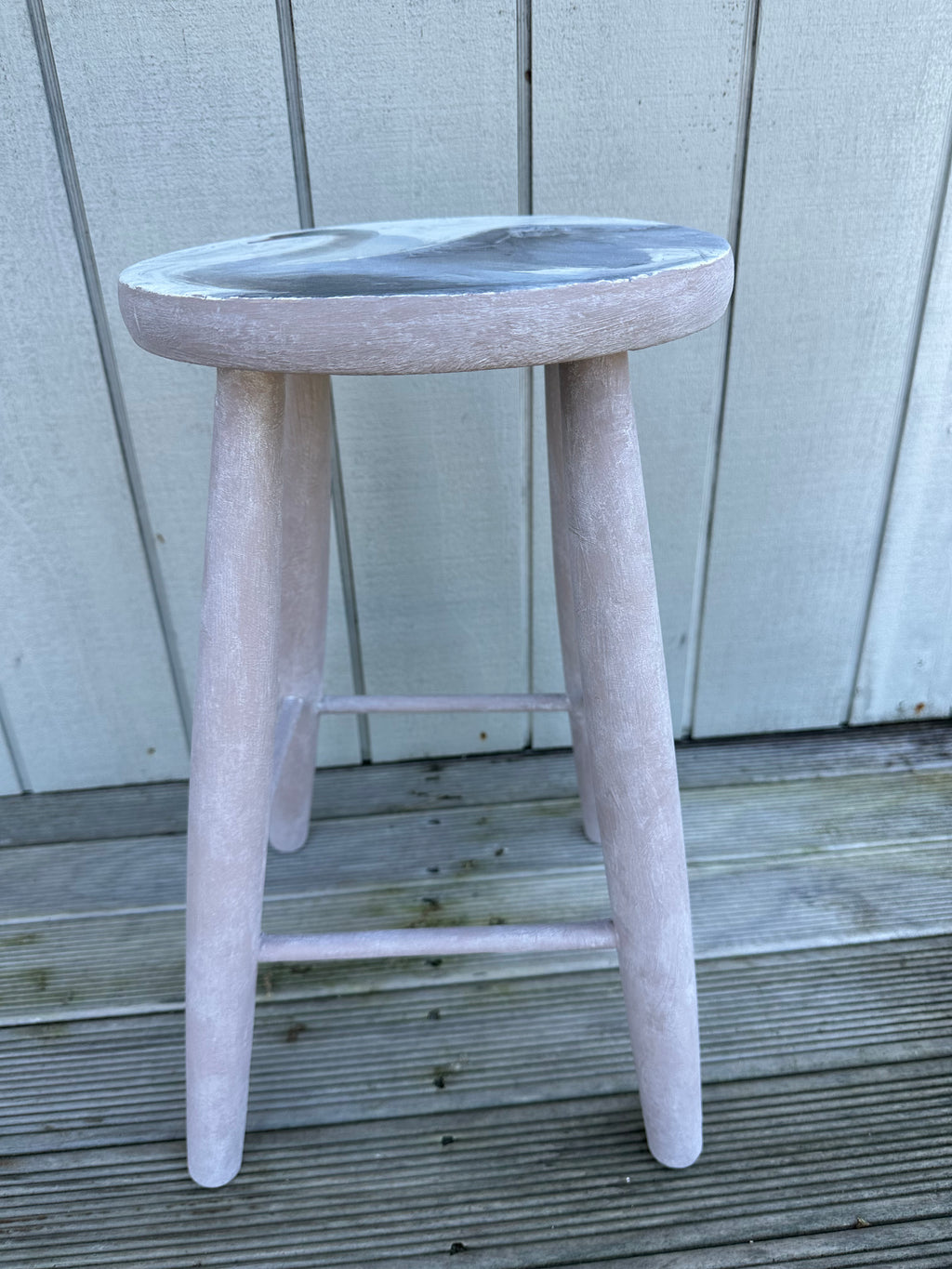 Swan stool