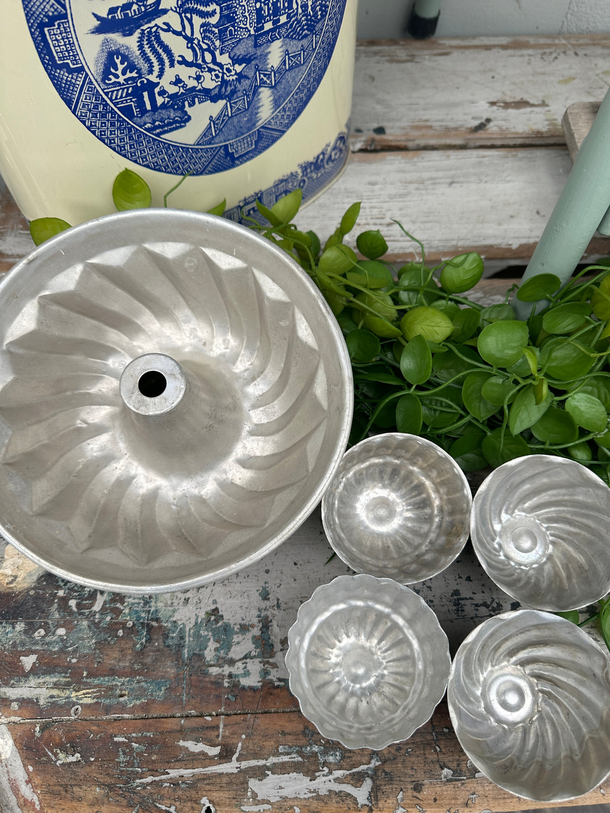 Aluminum vintage Bundt tin collection