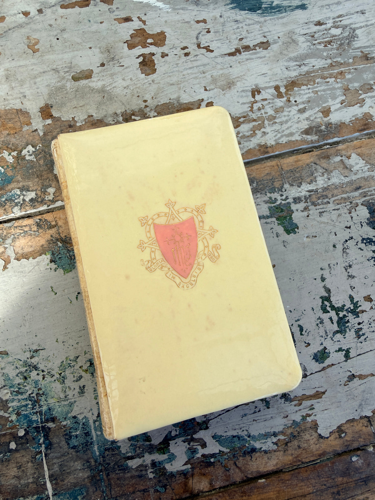 The Book of Common Prayer Vintage Cream and Pink