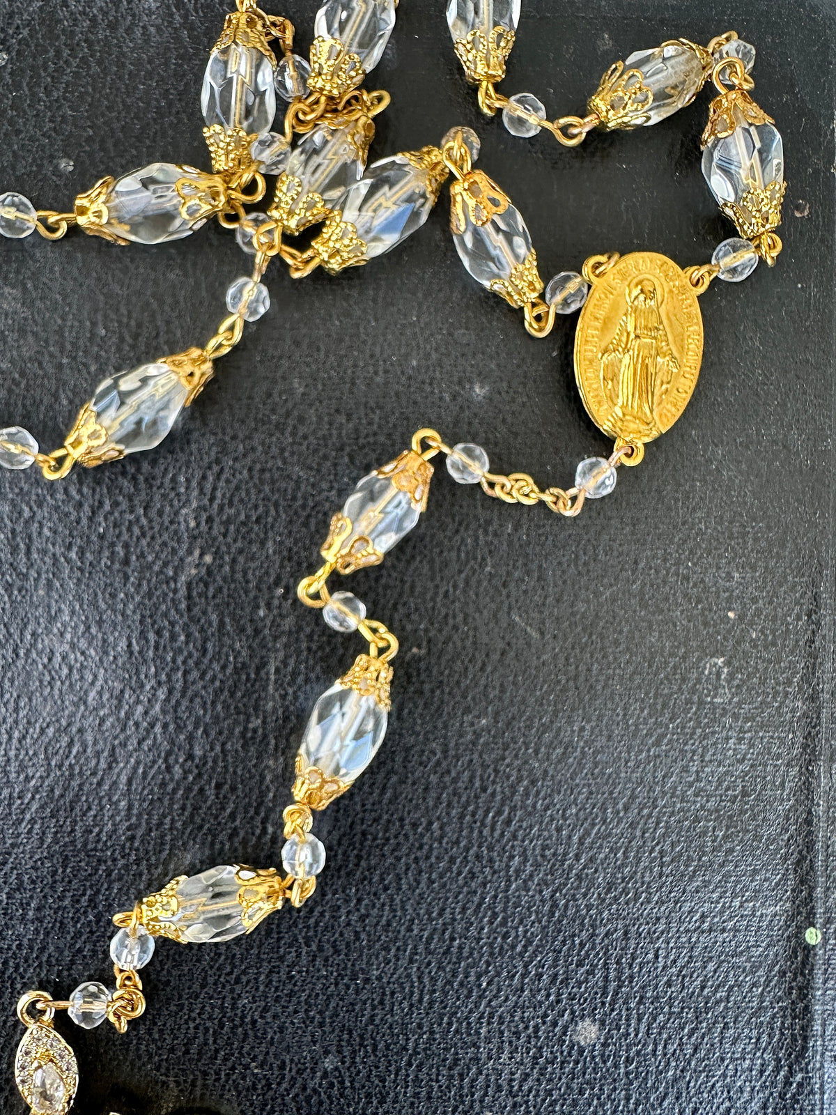 Decor prayer beads longer in clear and gold rosary