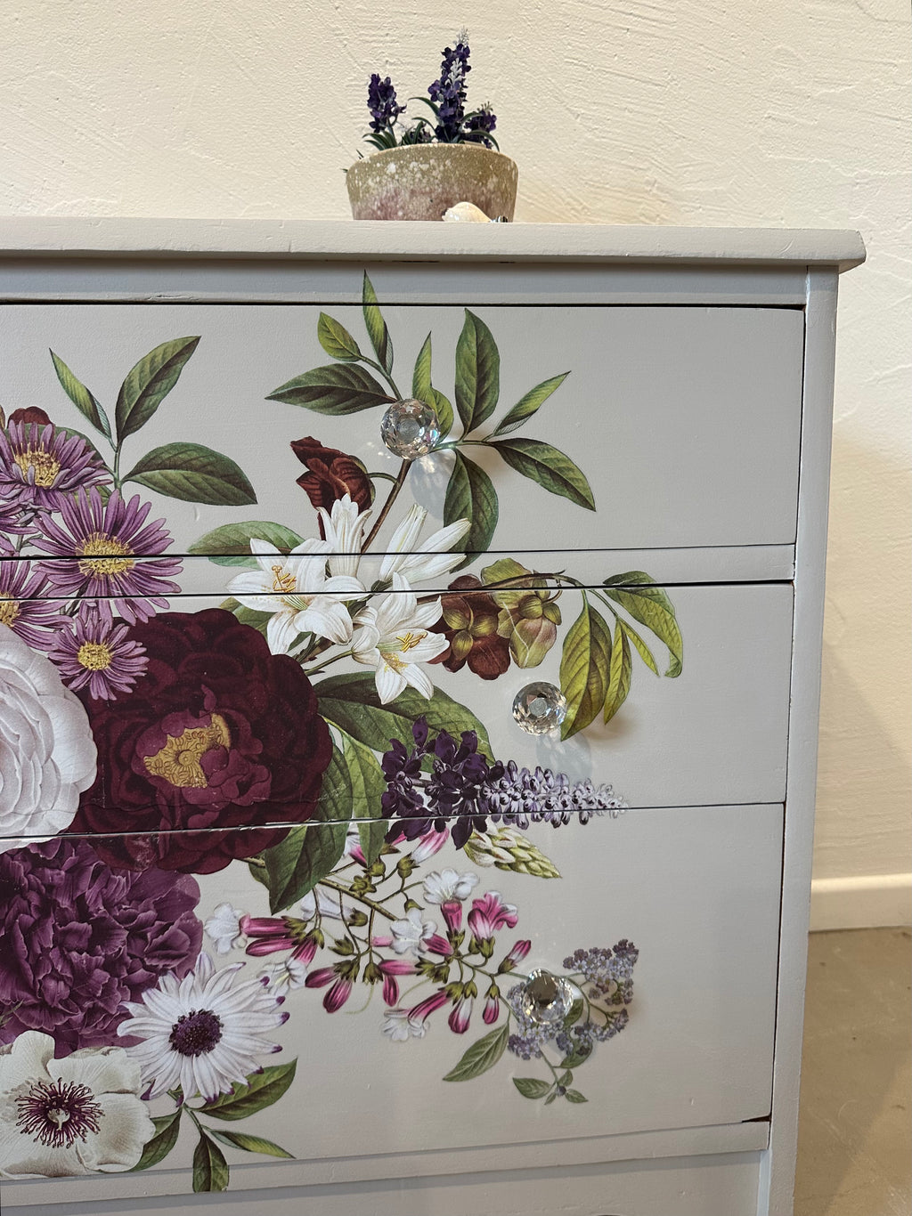 Calicut Chest of Drawers with Garden Transfer