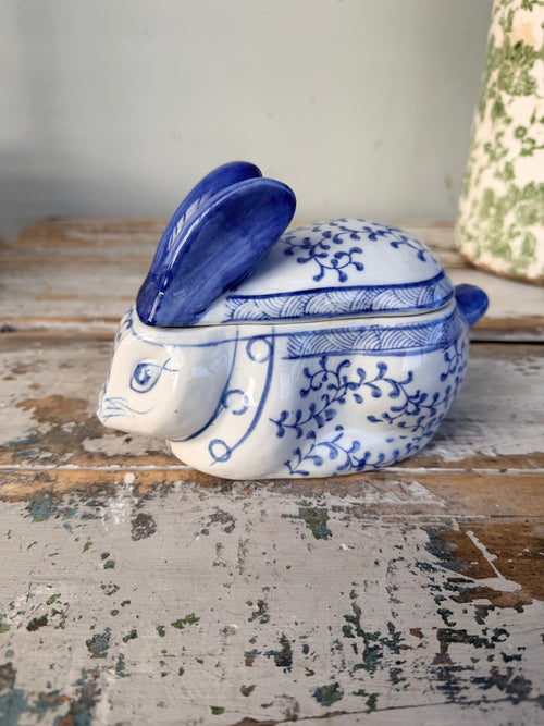 Blue & White Chinoiserie Rabbit bowl with lid