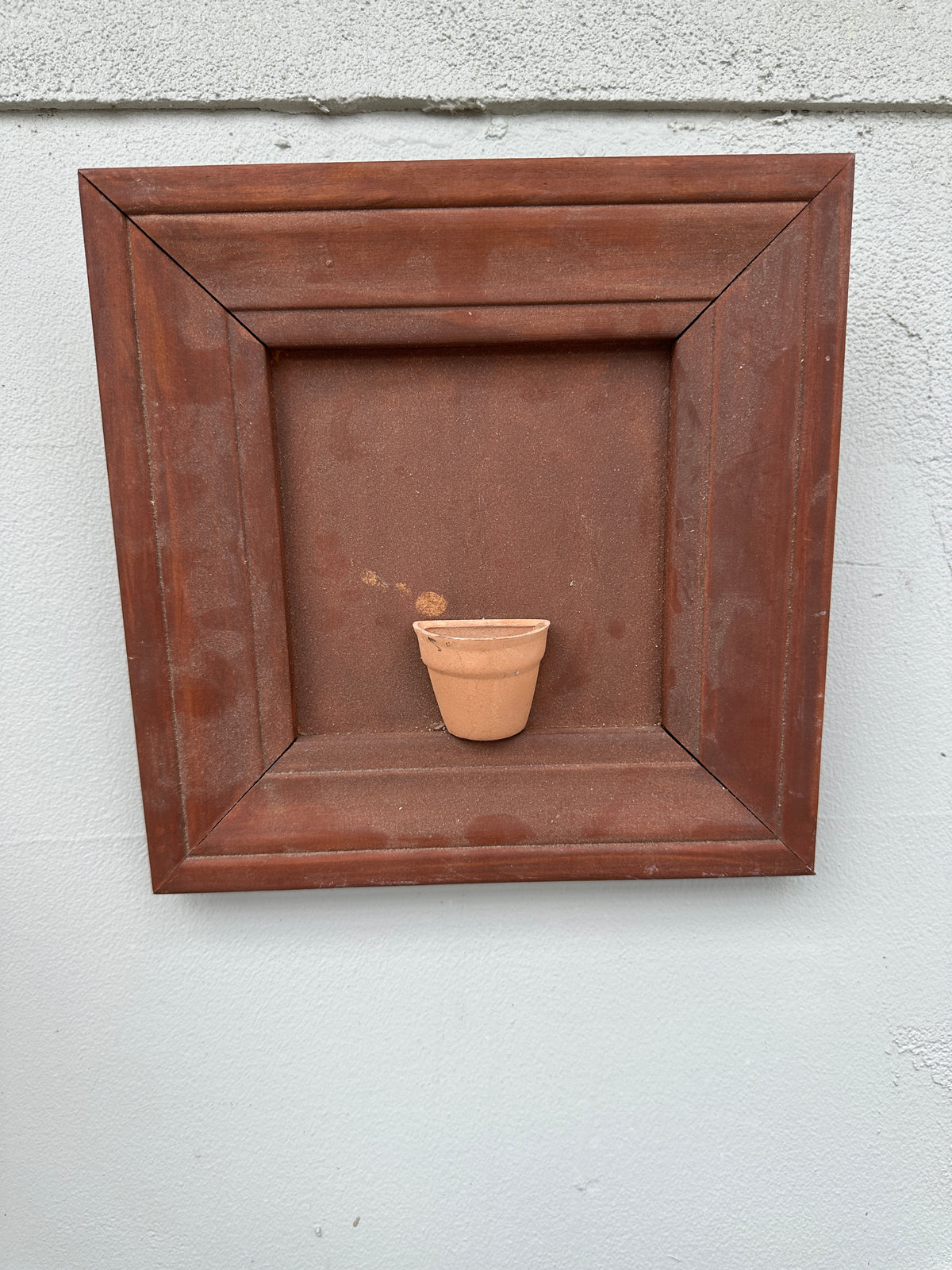 Wood picture frame with terracotta 1/2 pot