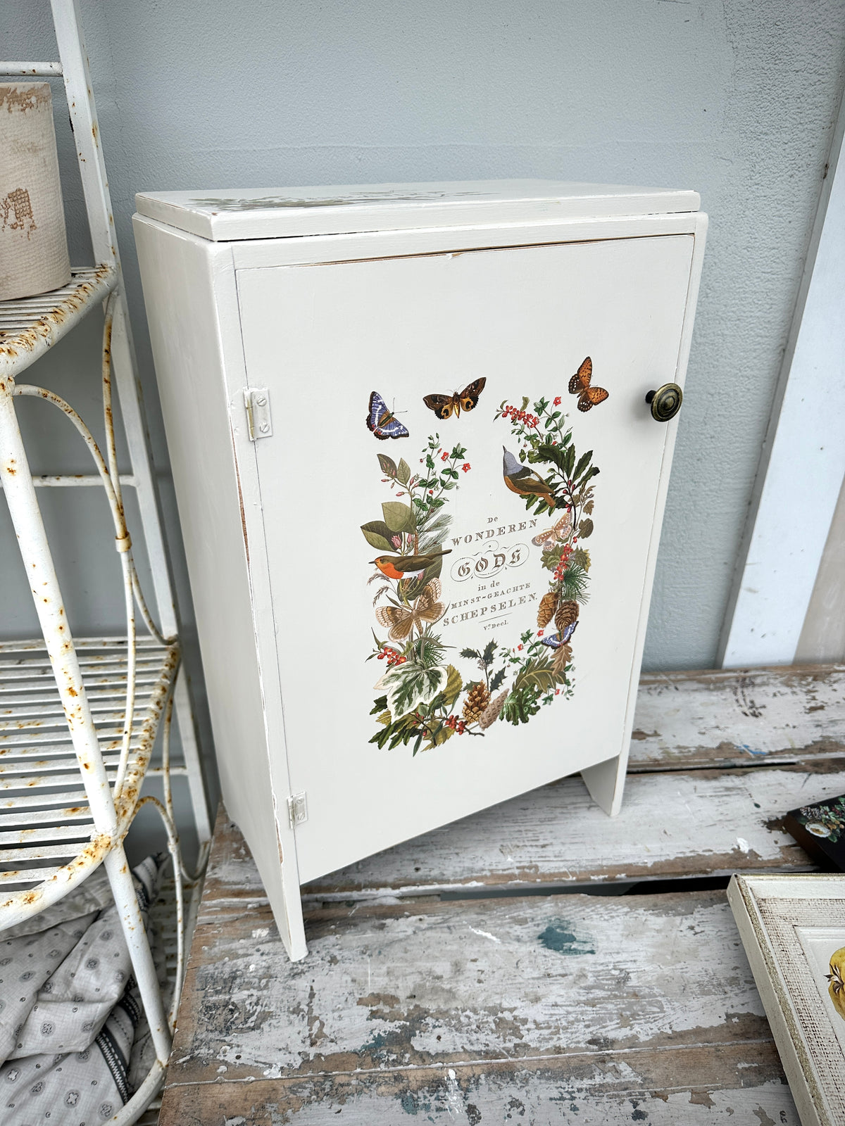 Botanical Keepsake Treasures Cabinet