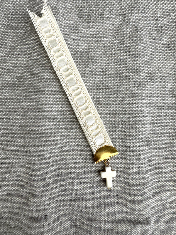 Decor prayer book mark w mini white cross