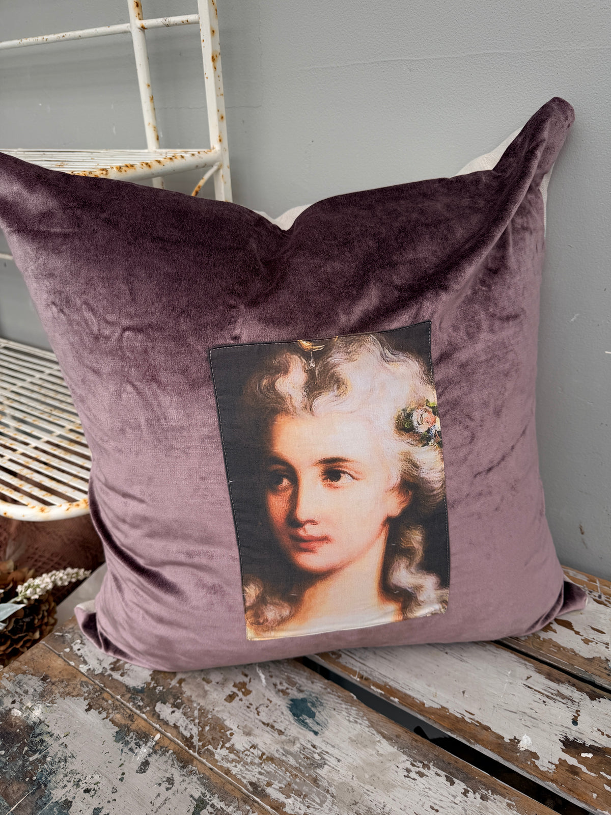Velvet Cushion Marie Antoinette XL