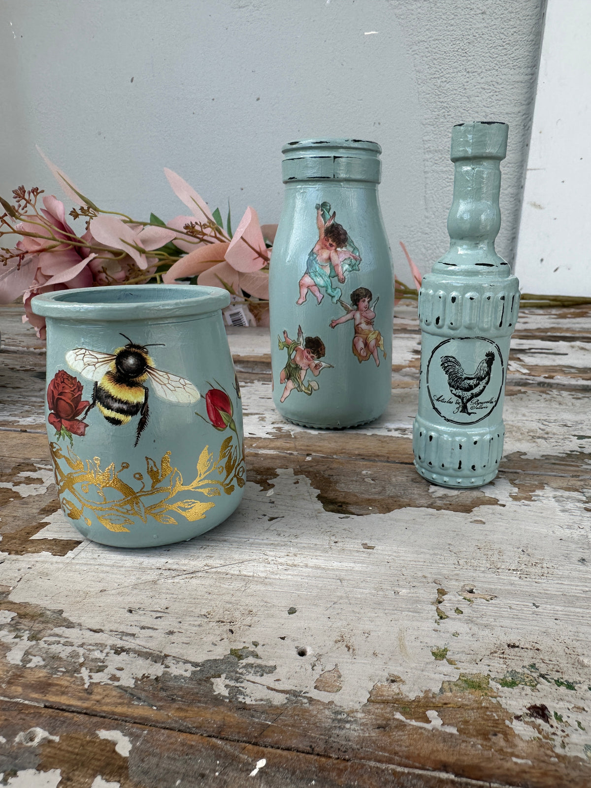 Painted glass cream bottle French Eggshell & Cherubs