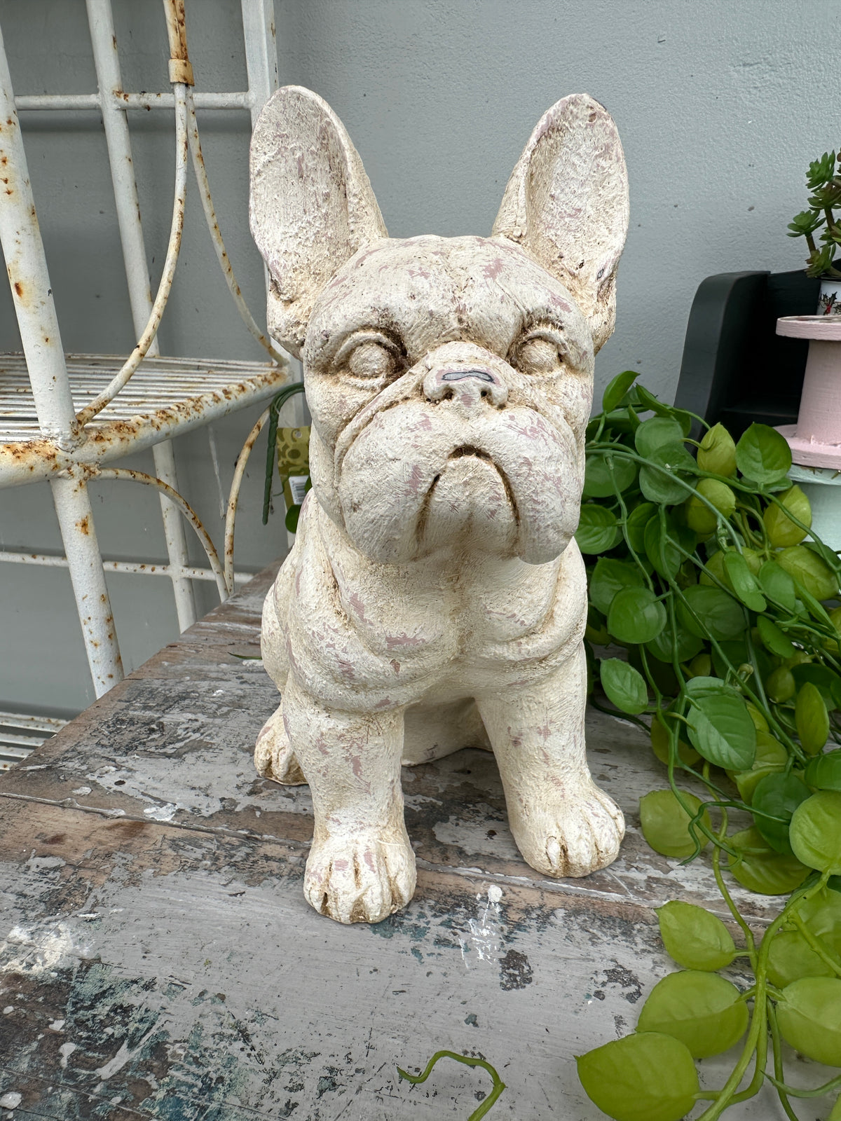 Shabby look painted dog