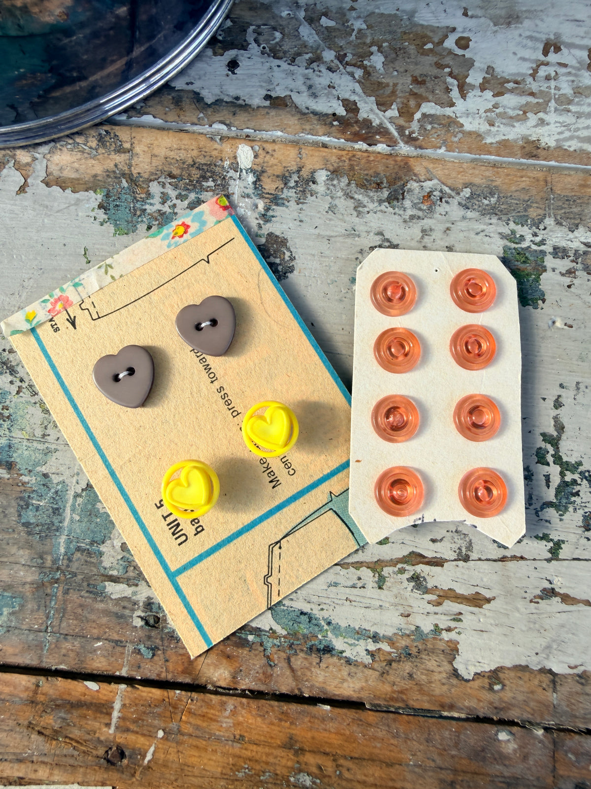 Buttons on card set of two