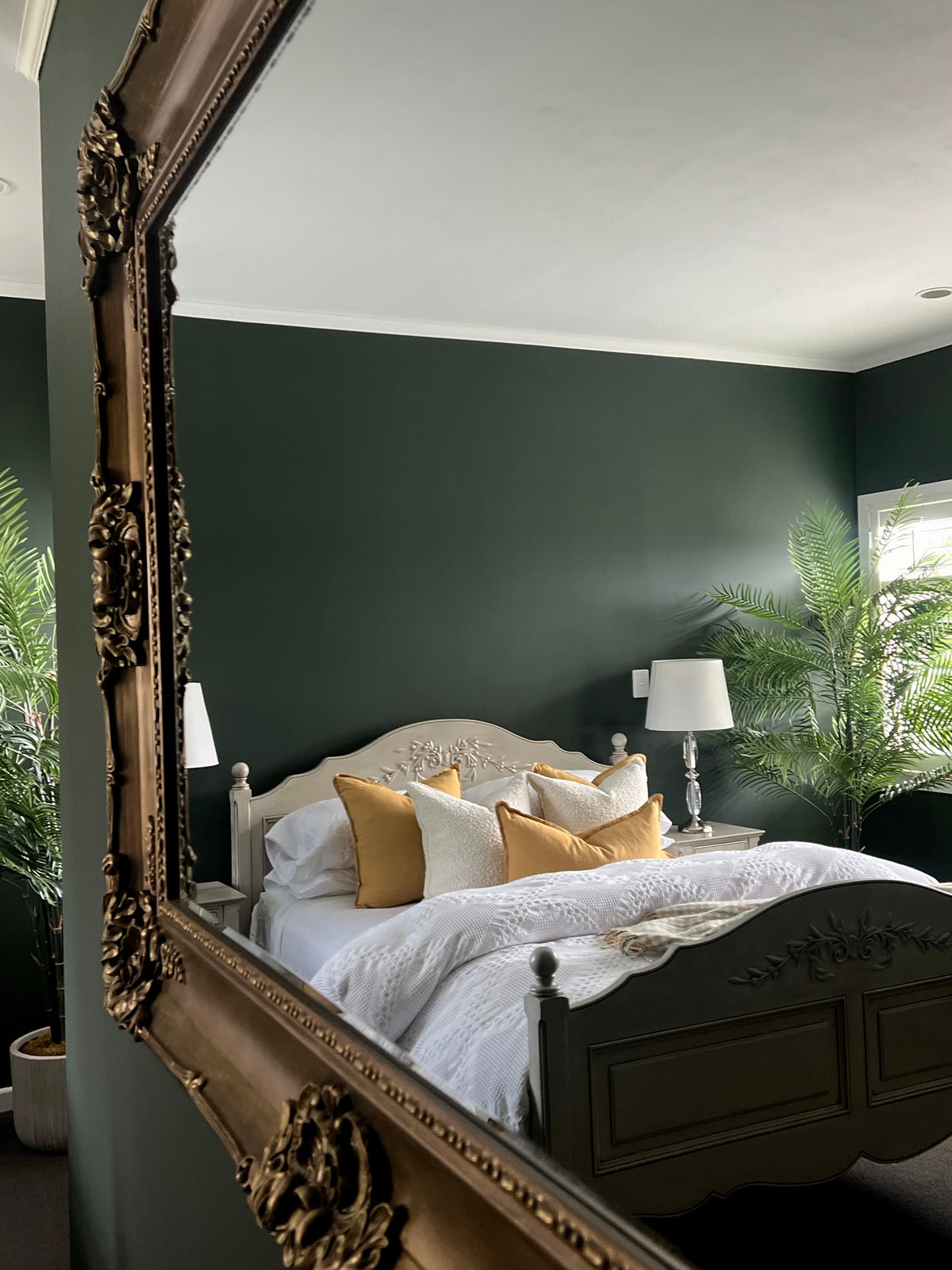 Starling Velvet Luxe chalk paint