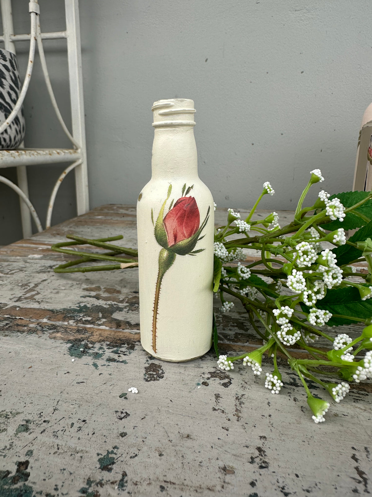 Glass bottle small cream with rosebud- ex the PMV studio