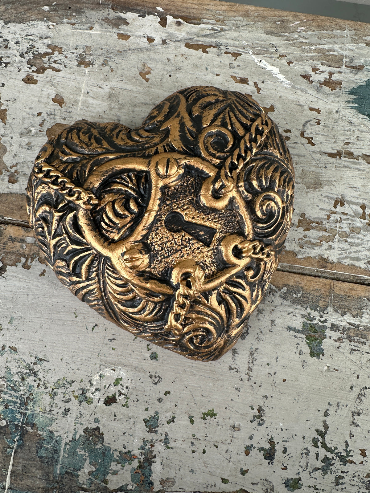 Wall heart Love Chains