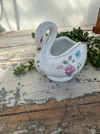 Swan white & floral