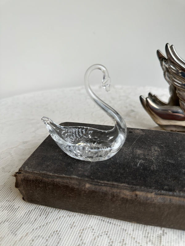 Delicate Glass Swan