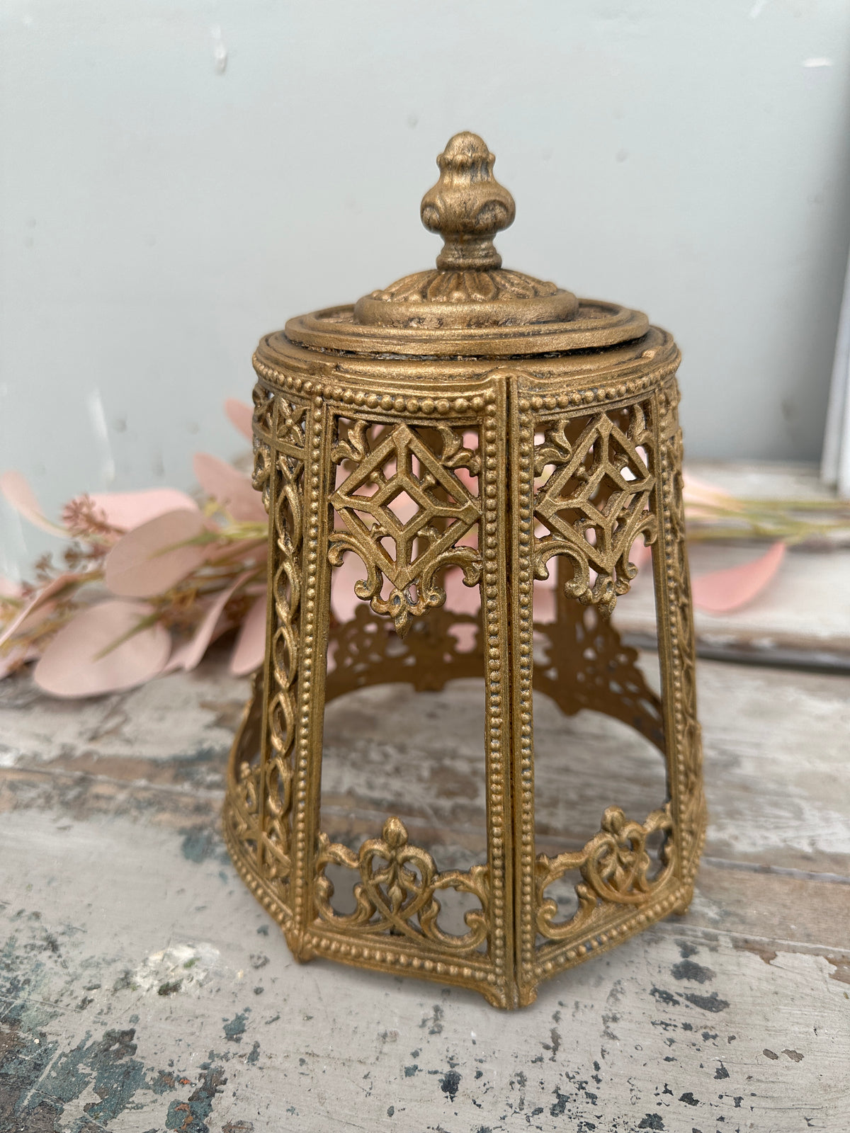 Metal open filigree Cloche