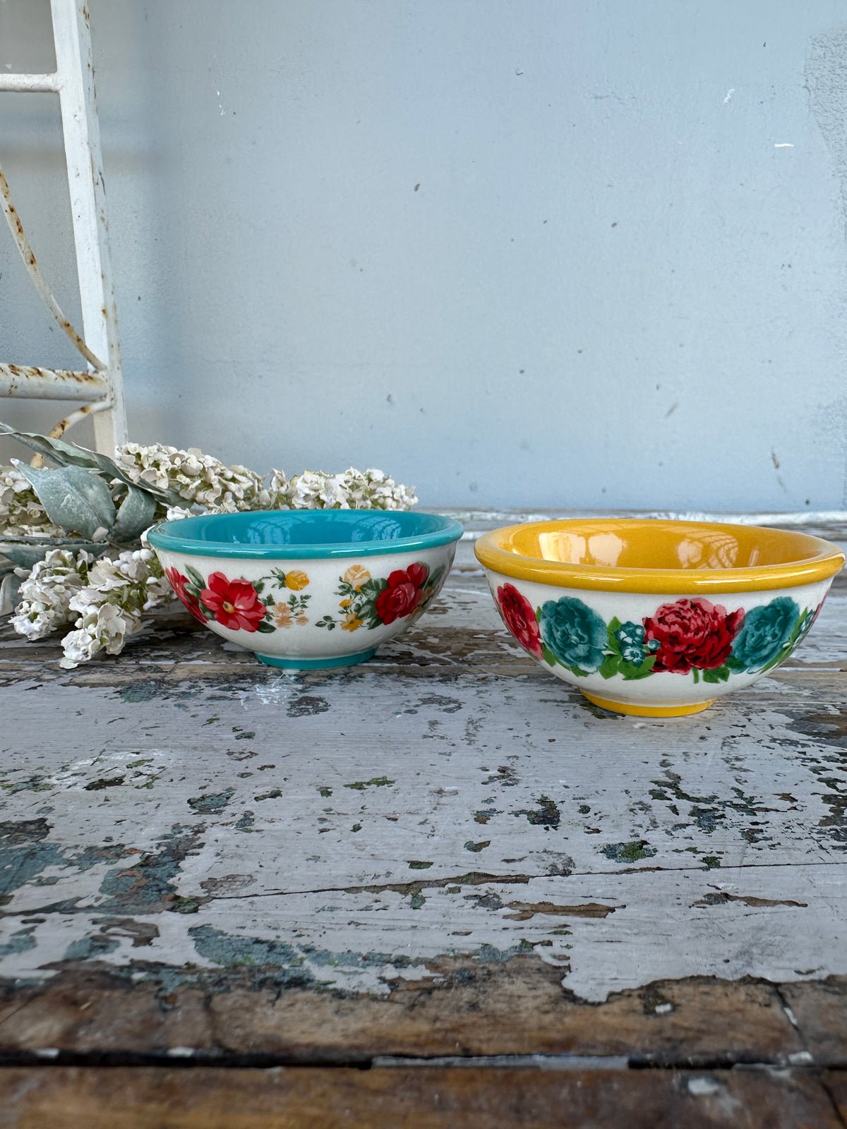 Pioneer woman mini bowls set of two