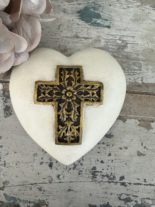 Wall heart Cream Cross i
