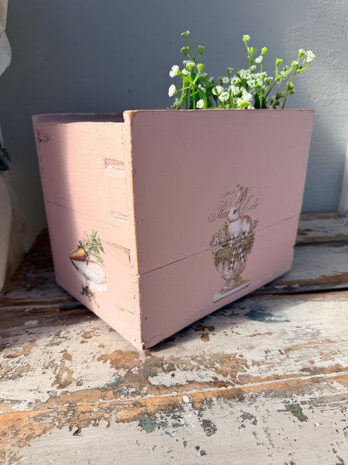 Rustic pink box with Bunnies