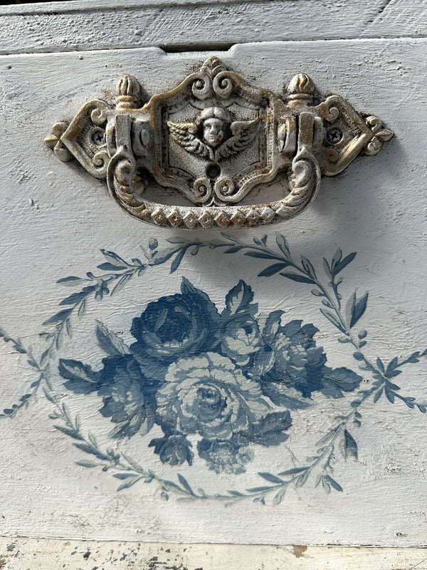 Blue toulouse  & beluga White Paint Inlay storage Box