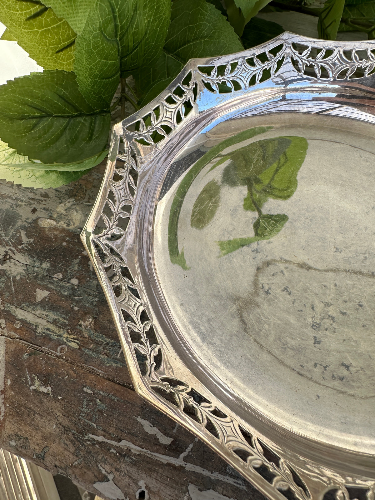 Silverware footed bowl
