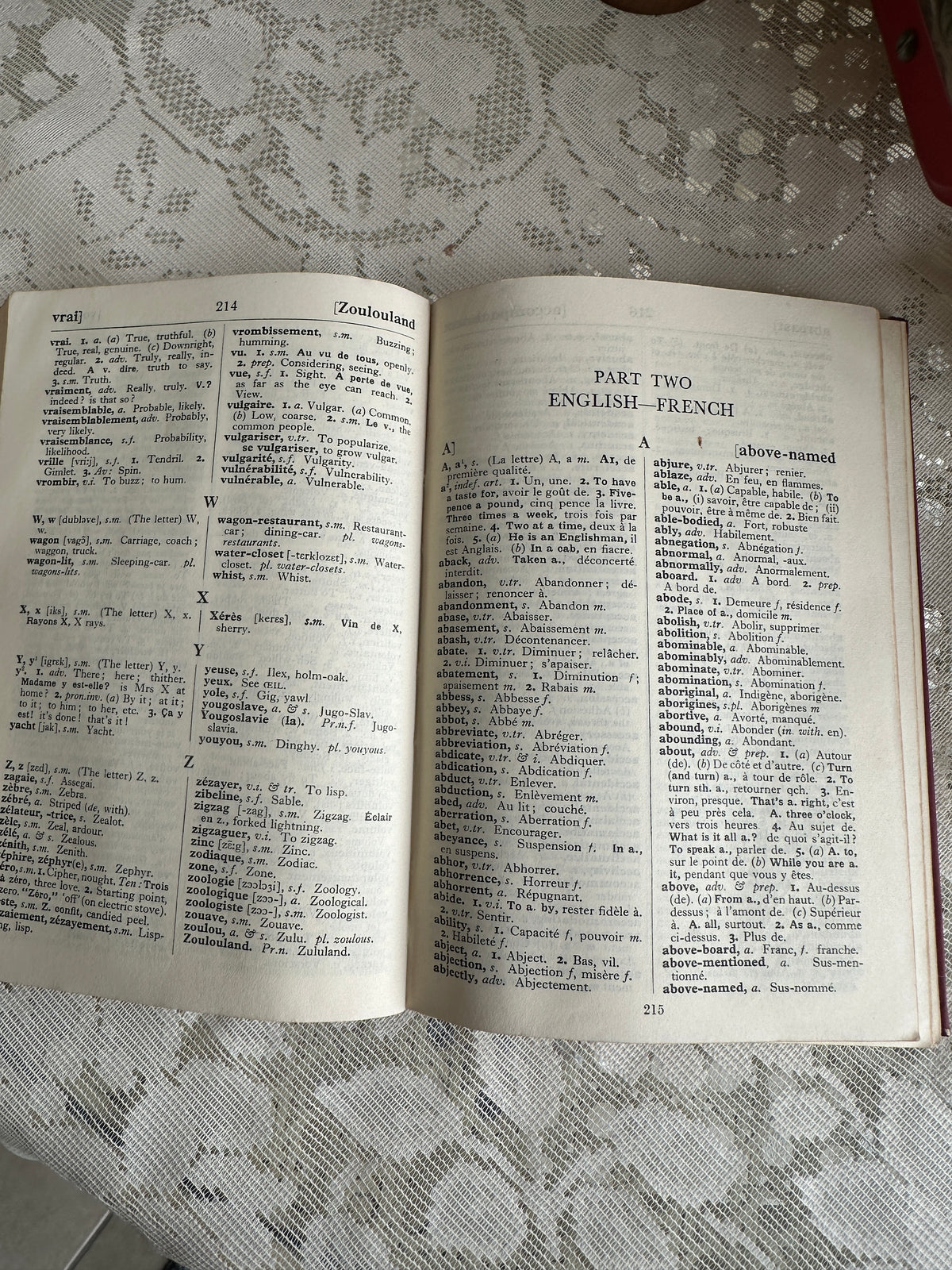 Harrups Pocket French & English Dictionary Vintage Book red