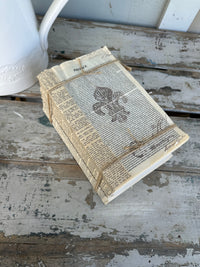 Fleur di Lis book stack triple