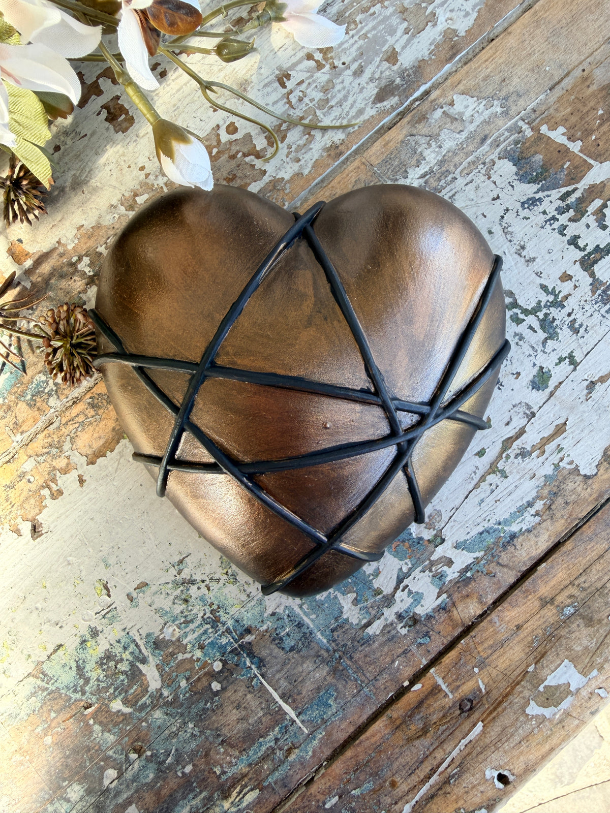 Wall heart Brushed & Tied Bronzed