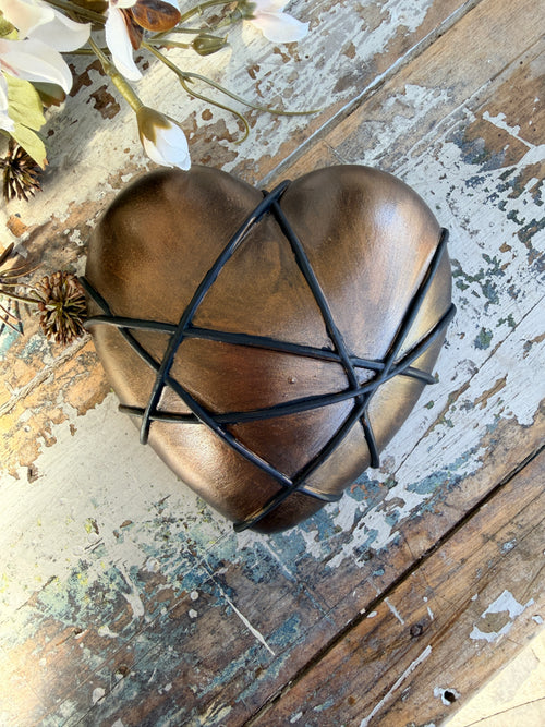 Wall heart Brushed & Tied Bronzed