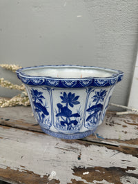 Blue & White Chinoiserie fluted planter large